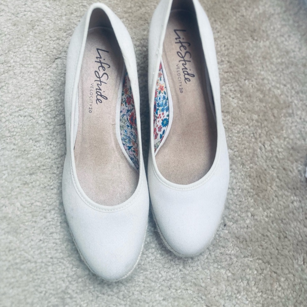 Life Stride Espadrille Shoes - Picture 3 of 5